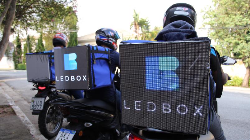 Ledbox como funciona mochila para entregador
