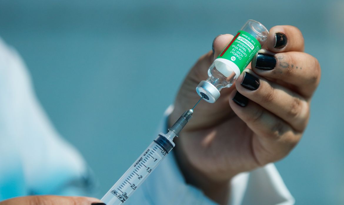 Brasil está na 67° posição do ranking mundial de vacinação contra covid