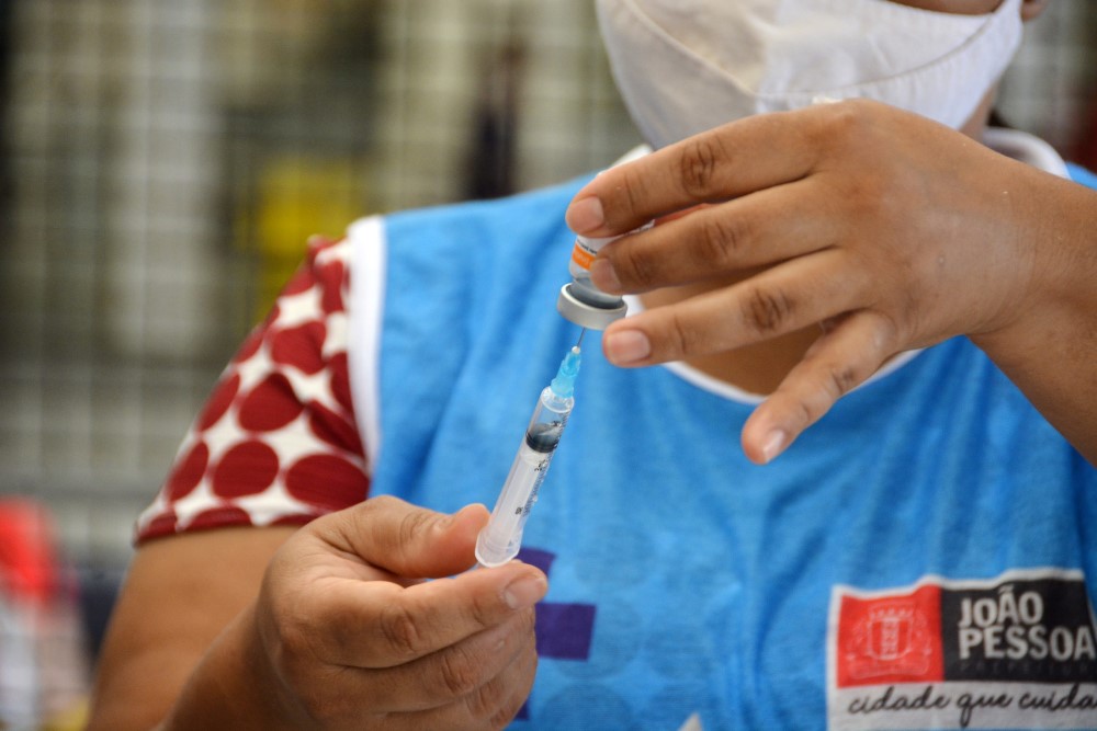 Vacinação contra Covid para pessoas com 35 anos ou mais começa sexta-feira, 16 de julho em João Pessoa