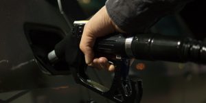 Preço da gasolina é reajustado pela Petrobras e acumula 51% ao ano