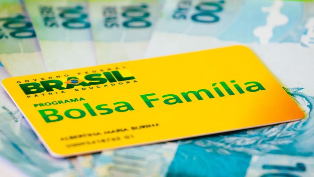 Qual a diferença de valor do Auxílio Brasil para o Bolsa Família? O que vai mudar?