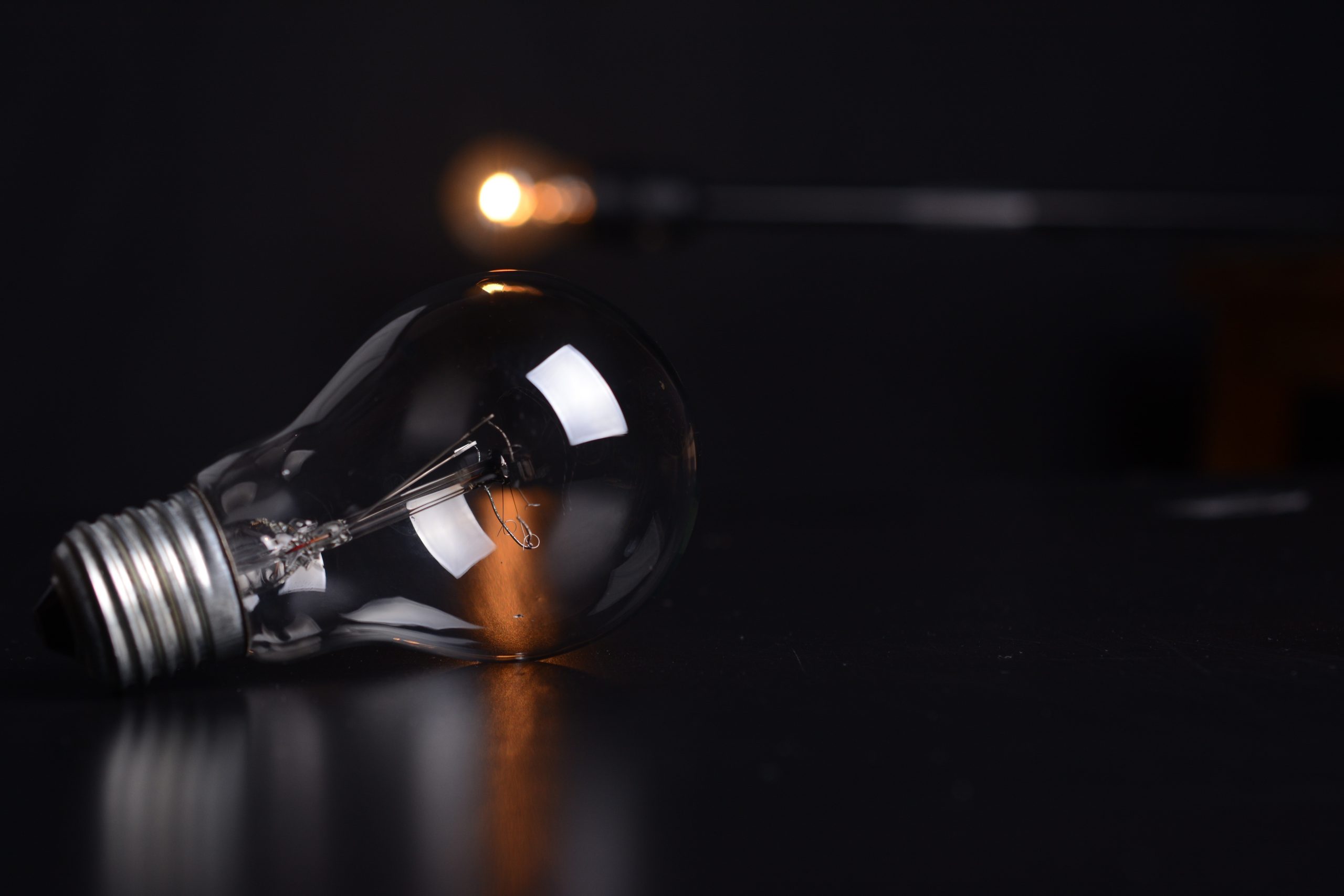Entenda como funciona a nova lei que dá desconto na conta de luz para brasileiros inscritos no CadÚnico