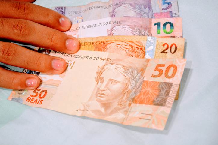 Auxílio Brasil terá nova rodada de pagamentos a partir da semana que vem. Confira calendário