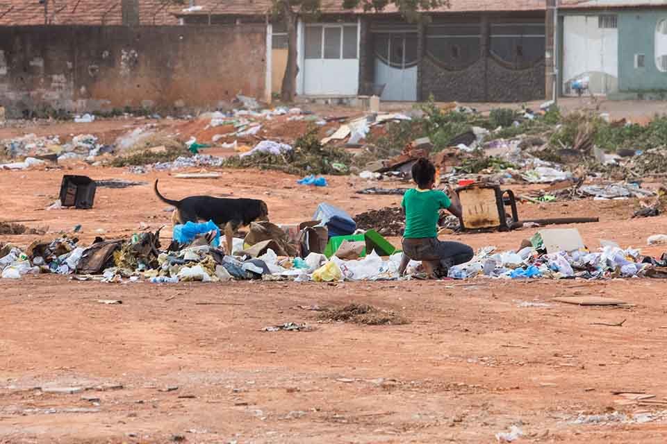 linha da pobreza auxílio brasil