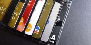 Negativado pode ter cartão de crédito? Como conseguir um cartão mesmo com restrições no nome