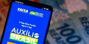 Auxílio Brasil: como se cadastrar para receber o benefício em abril de 2022?