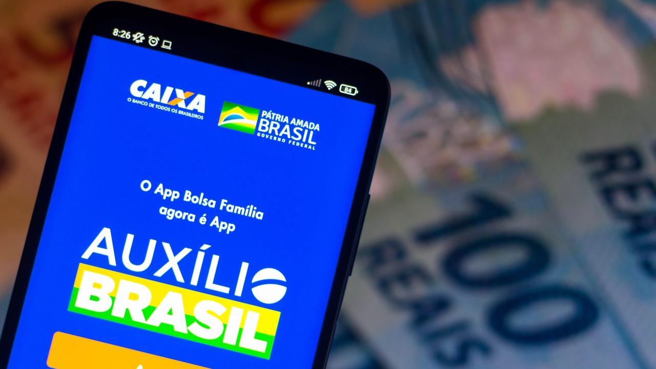 Auxílio Brasil: como se cadastrar para receber o benefício em abril de 2022?