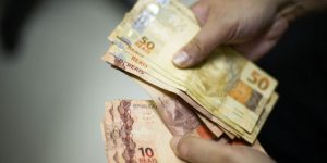 Saque de R$ 1.000 do FGTS: desempregado também pode receber?