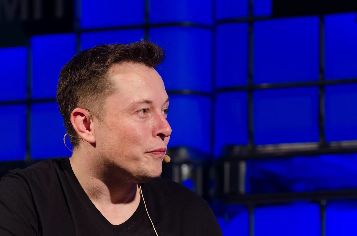 Elon Musk suspende compra do Twitter e ações da rede social desabam