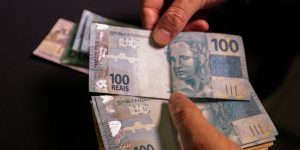 Saque do FGTS: dois novos grupos de trabalhadores recebem até R$1.000 essa semana