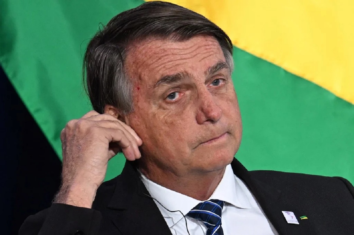 Bolsonaro promete tomar ação polêmica contra a Petrobras nesta segunda-feira (20)