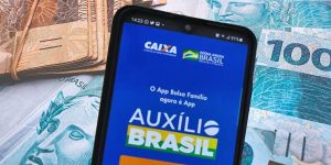 Negativados vão poder contratar o novo empréstimo do Auxílio Brasil (Imagem: Divulgação/Auxílio Brasil)