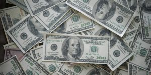 Eleições 2022 candidato declara R$ 1,2 bilhão; veja os 25 mais ricos (Imagem: Jcomp/FreePik.com)