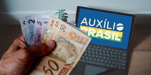 É por isso que você deve ter MUITO CUIDADO com o Empréstimo do Auxílio Brasil