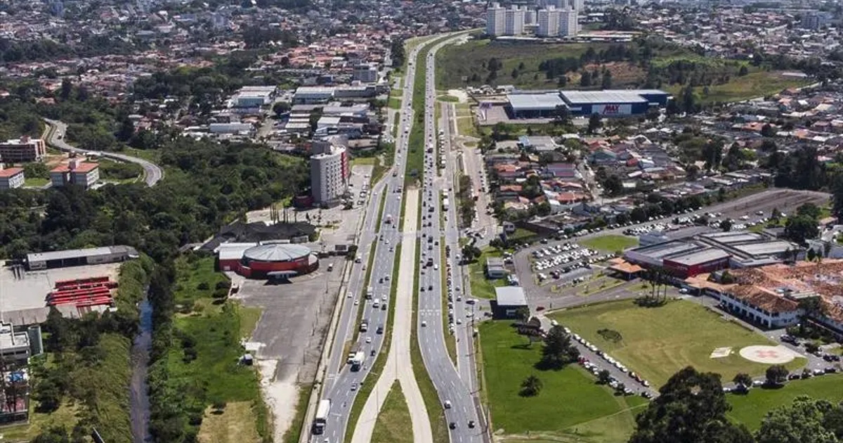 Em Curitiba, motoristas evitam Linha Verde a todo custo; saiba os motivos