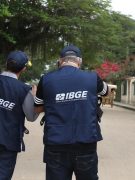 IBGE abre NOVO CONCURSO com salários de até R$ 3.100; veja como participar