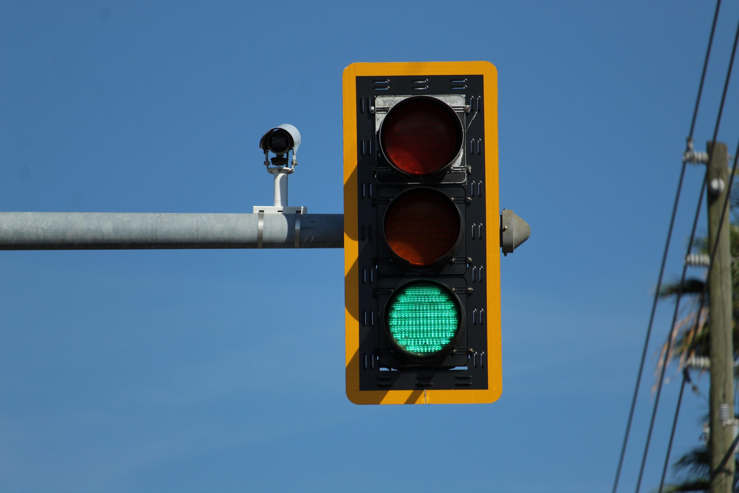 Conheça as razões para a escolha das TRÊS CORES dos semáforos