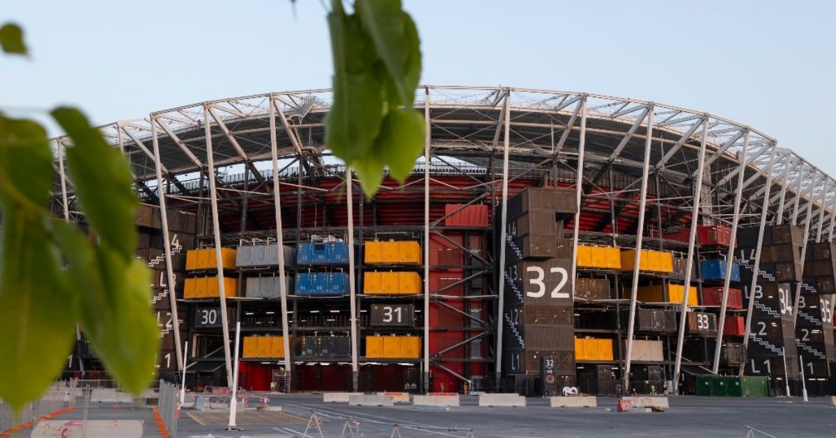 ESTE estádio da Copa do Catar foi feito com CONTAINERS e já está sendo DESMONTADO