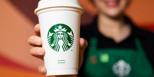 Mesas redondas do Starbucks escondem um SEGREDO; explicamos!