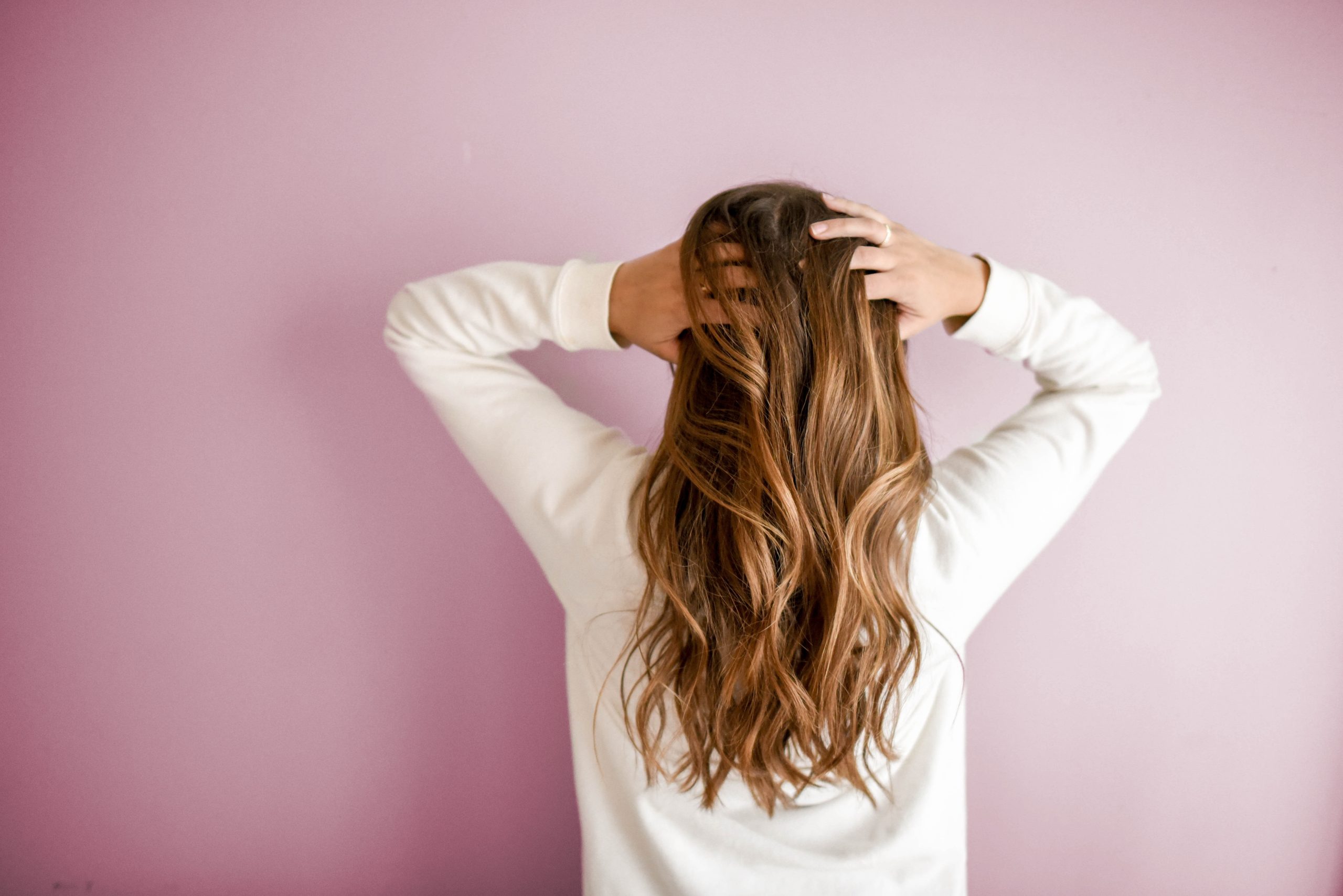 7 dicas para cuidar de cabelos danificados: tem mesmo solução?