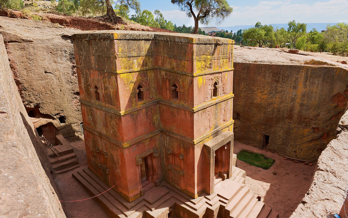 Na Etiópia as construções como a de São Jorge impressionam 