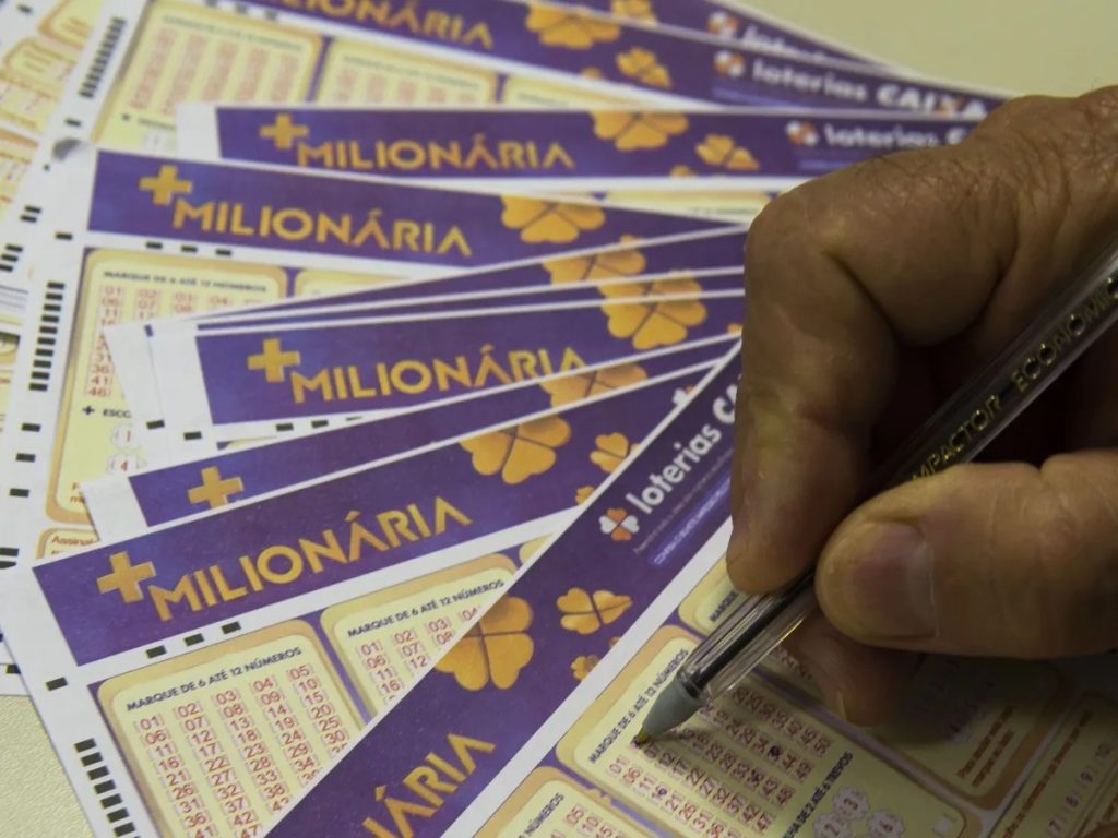 Quantos números tem que acertar na