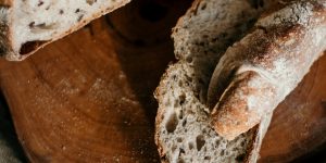 Como reaproveitar o pão amanhecido: 5 receitas deliciosas e fáceis para você seguir!