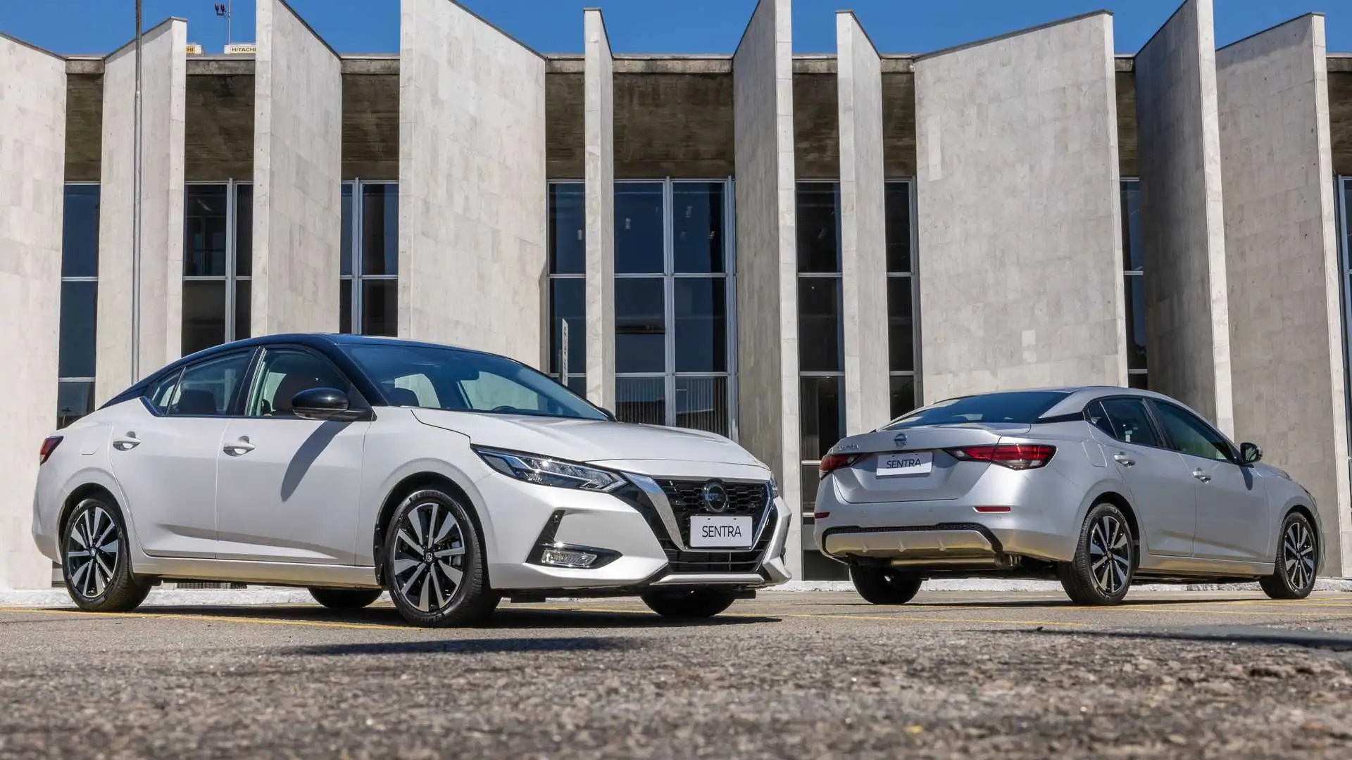 Comparativo – Nissan Sentra 2023 e Toyota Corolla 2023: qual o melhor sedã médio?