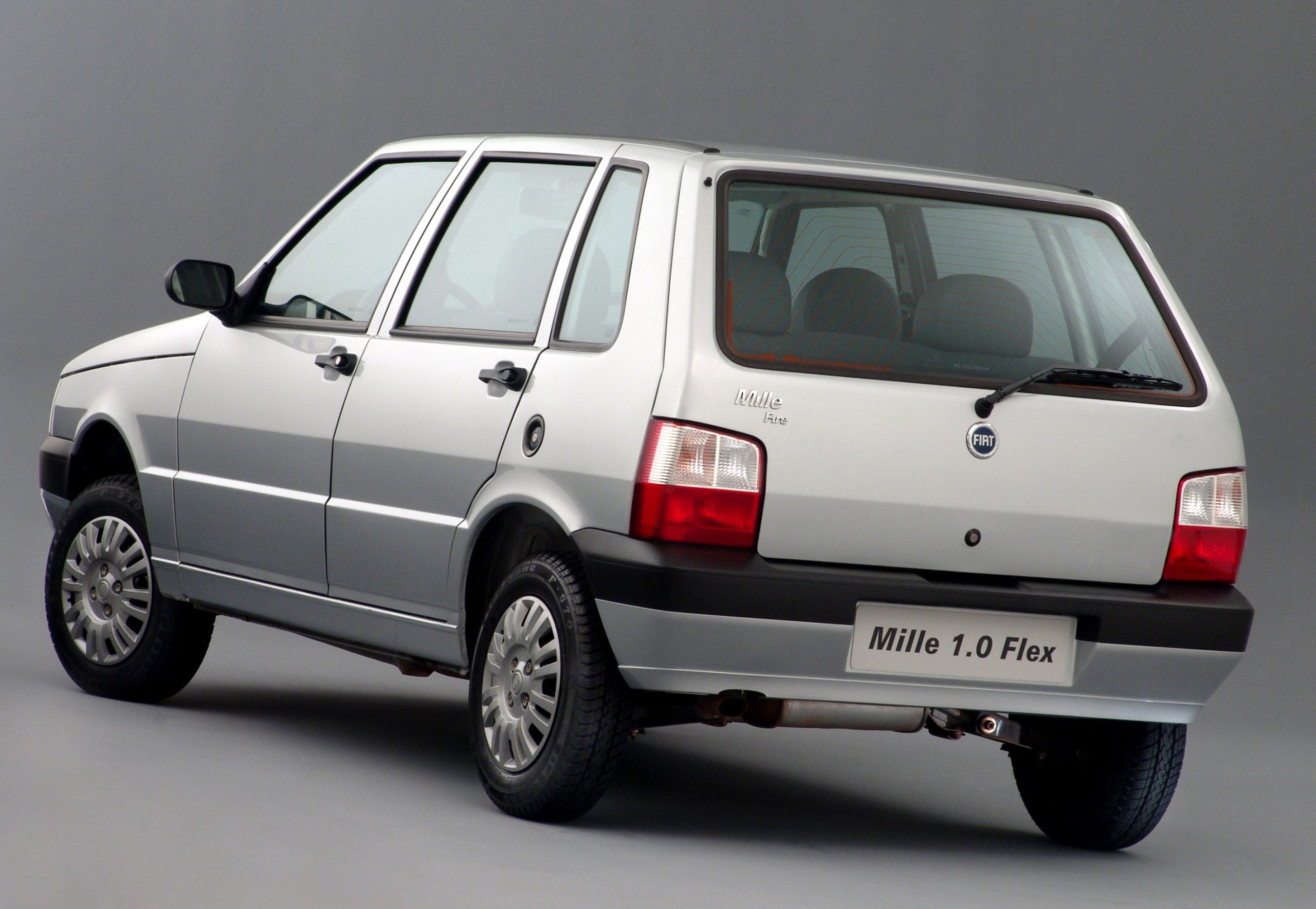 Fiat Uno Mille: o carro popular das multidões