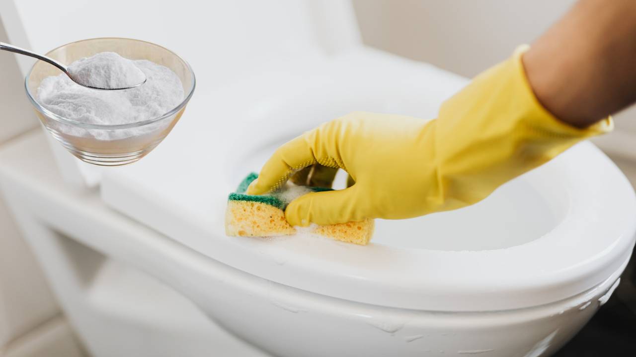 Como limpar vaso sanitário encardido com bicarbonato: truque genial revelado