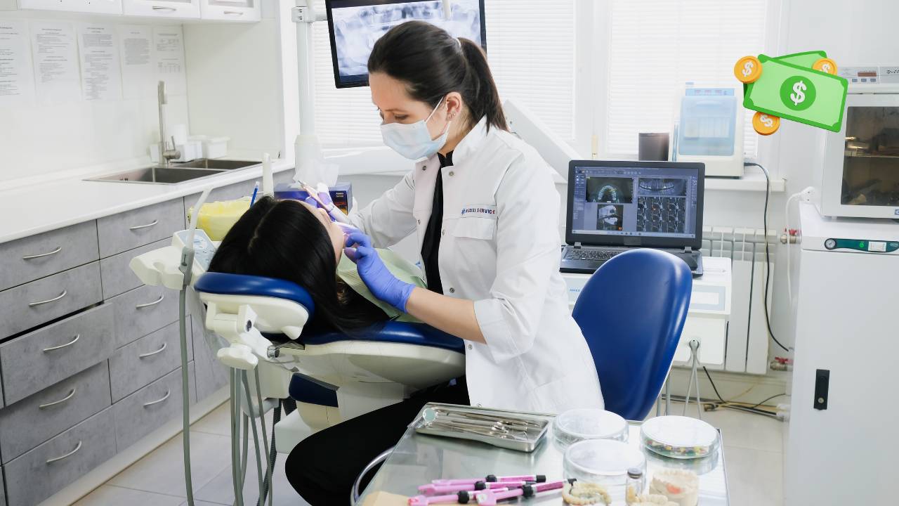 Quanto ganha um dentista com consultório próprio?